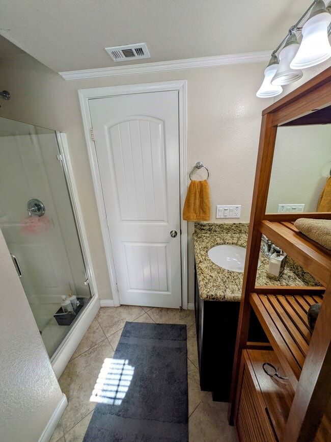 Building Photo - 3433 Arborview Dr