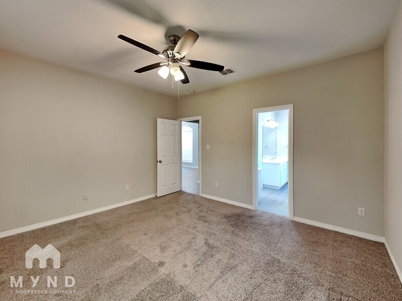Building Photo - 2209 Country Brook Dr