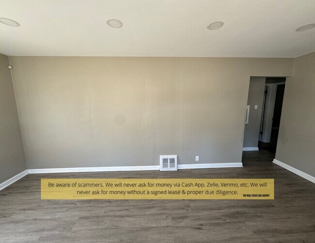 Building Photo - 10135 Cabot Dr