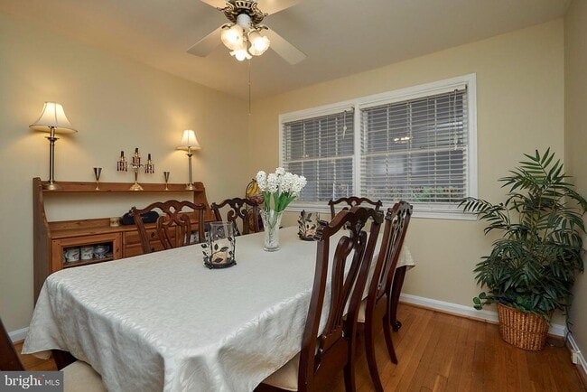 Building Photo - 3812 Wexford Dr