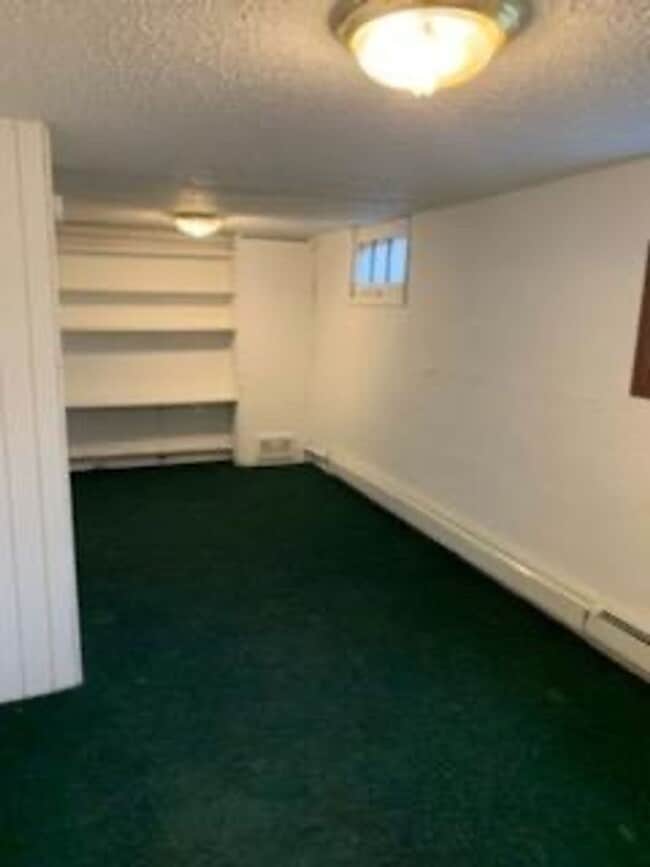 Building Photo - Adorable 4 Bed 2 Bath Home