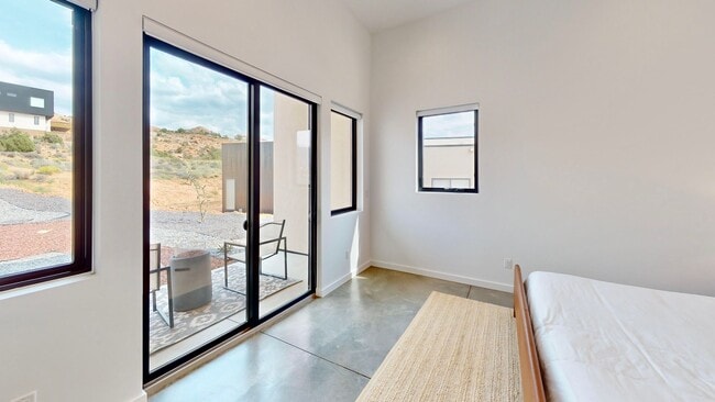 Building Photo - 2183 S Salida Del Sol