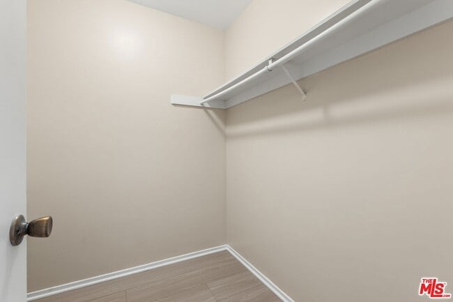 Building Photo - 1814 1/2 Spreckels Lane Unit