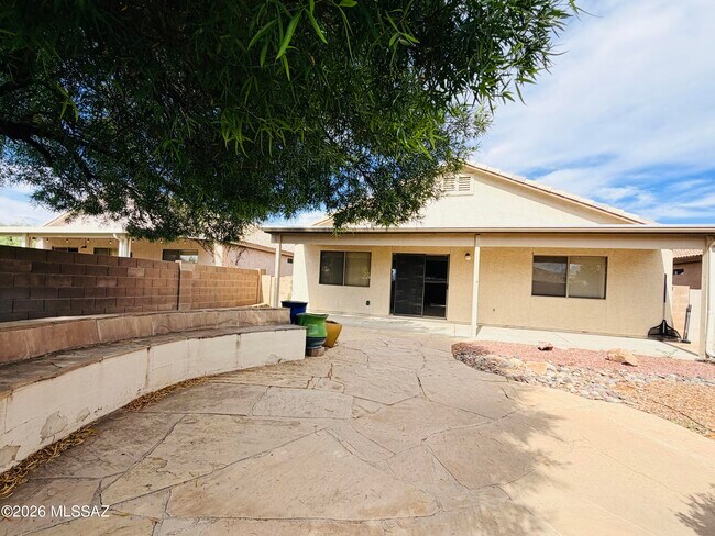 Building Photo - 2875 W Simplicity Dr