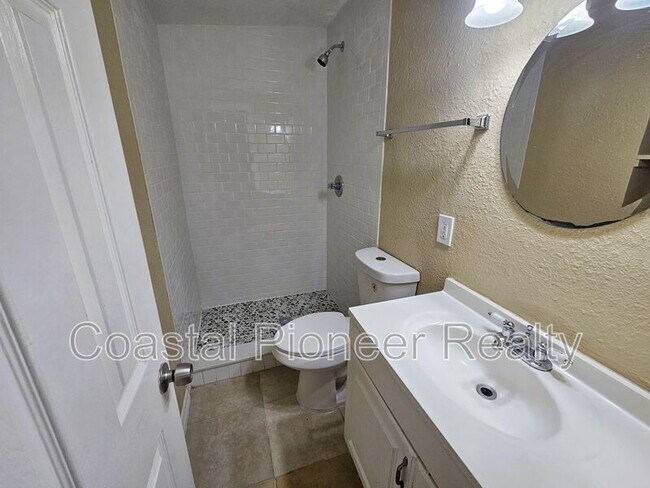 Building Photo - 4431 Atwater Dr