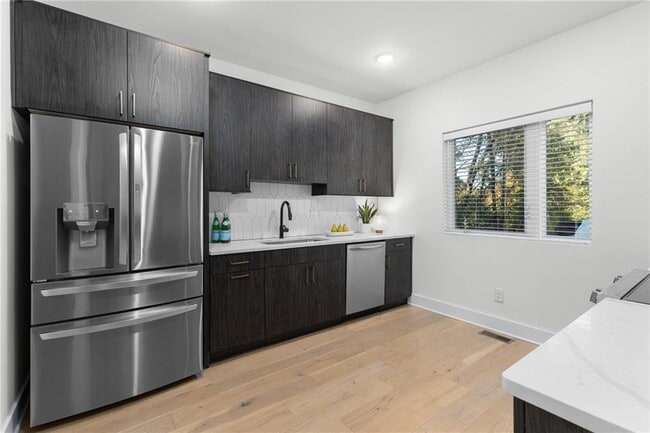 Building Photo - 1438 Walker Pl SE