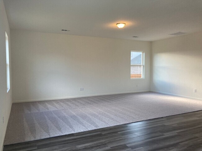 Building Photo - 4 Bedroom 2 Bath 1 Story-House For Lease in Glenn Heights