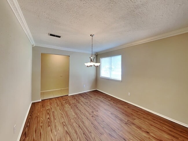 Building Photo - 16627 Blackhawk Blvd