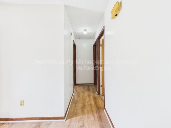 Building Photo - 530 Highland Ave