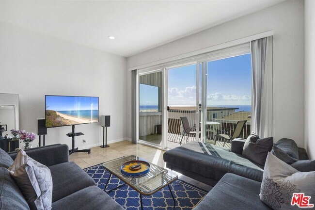 Building Photo - 18103 W Coastline Dr