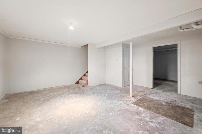 Building Photo - 105 Cameron St