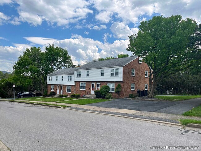 Building Photo - 120 Crestmont Ave