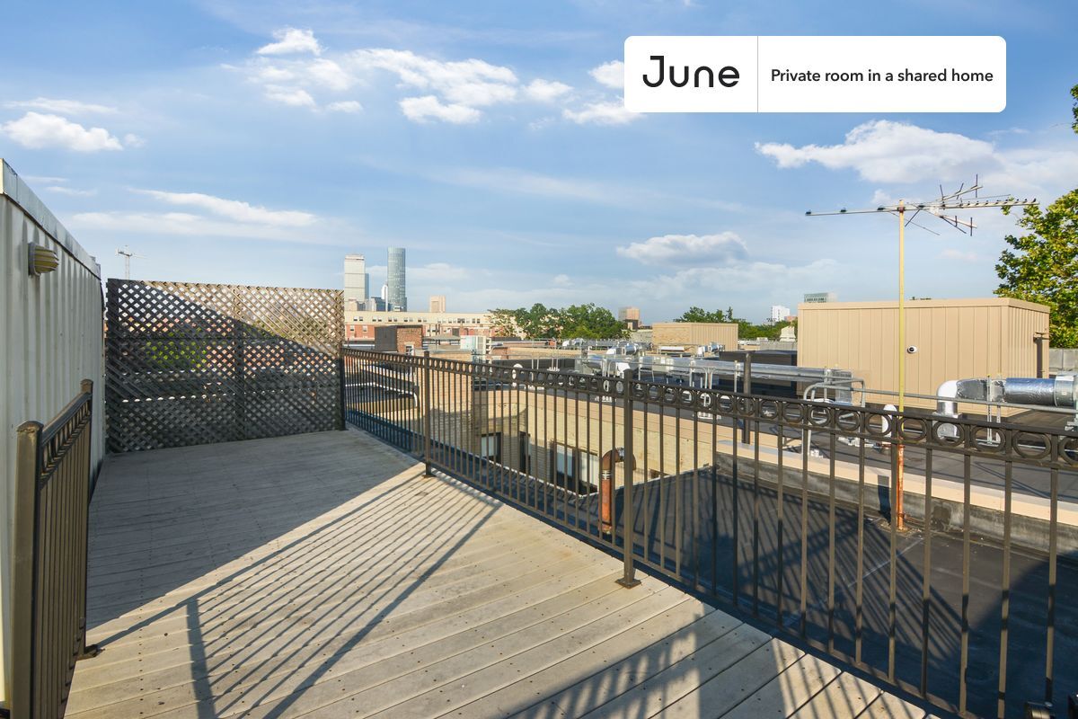 Building Photo - Room in Shared 2 bed/1 bath home