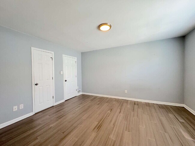 Building Photo - Comfortable Living in a Convenient Lorton Location