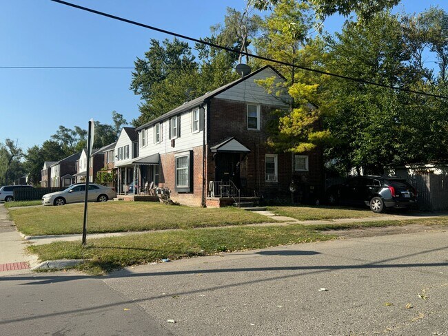 Building Photo - Meyers Duplex in c/o Jerry Butler