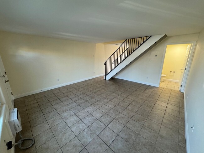 Building Photo - Greenfield Area