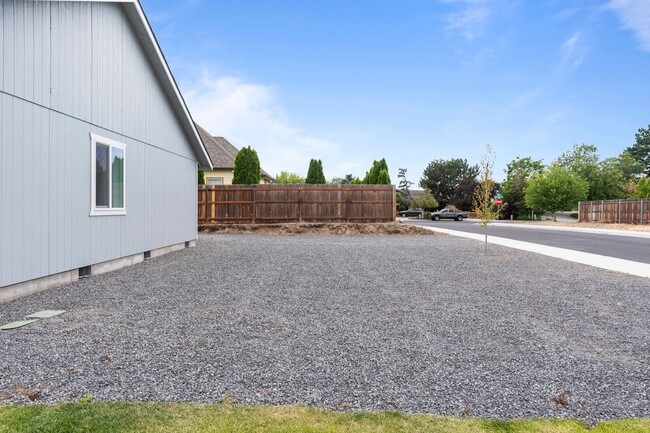 Building Photo - New 3 bed 2 bath home on a large corner lot.