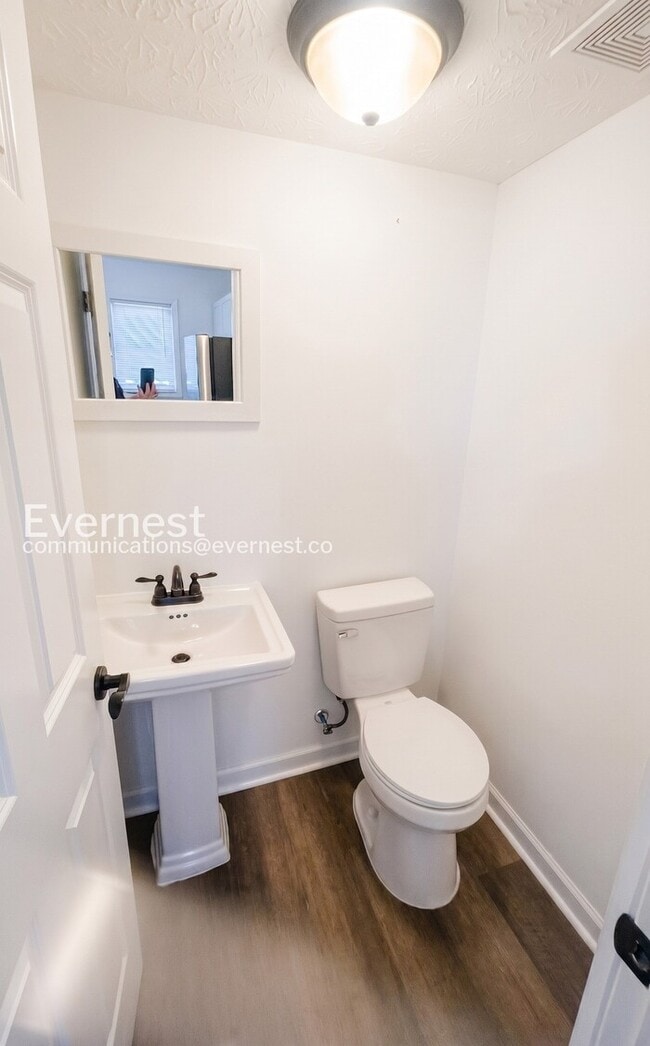 Building Photo - 3674 Arnelle Rd