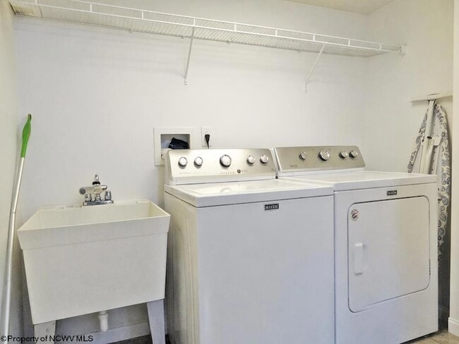 Building Photo - 1340 Headlee Ave