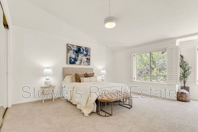 Building Photo - 690 Glasgow Cir