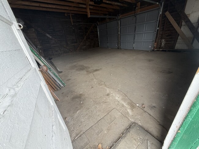 Building Photo - 338 N 2nd St