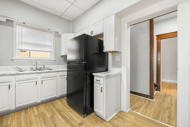 Building Photo - MOVE-IN SPECIAL - NEW LISTING! 4 BEDROOM HOME