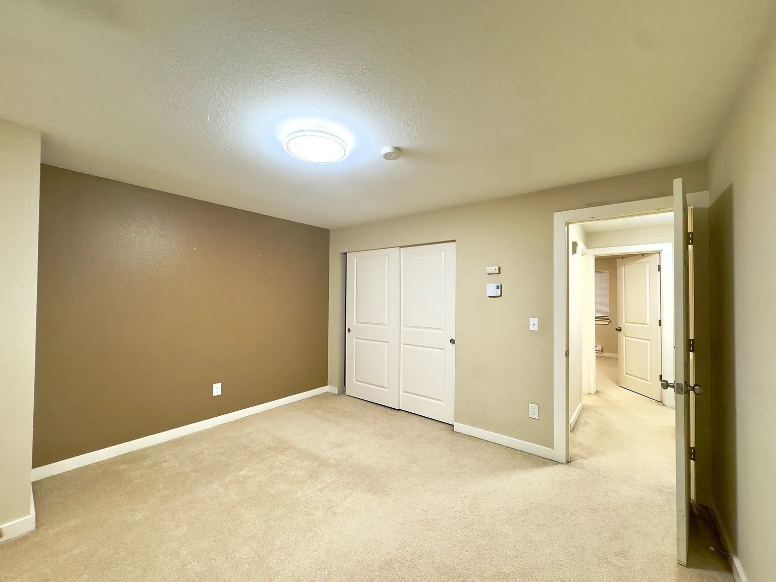 Building Photo - 412 Center Rd