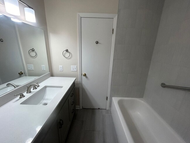 Building Photo - 1015 Walters Ln