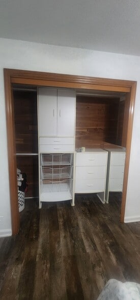 Building Photo - 406 NE 74th St