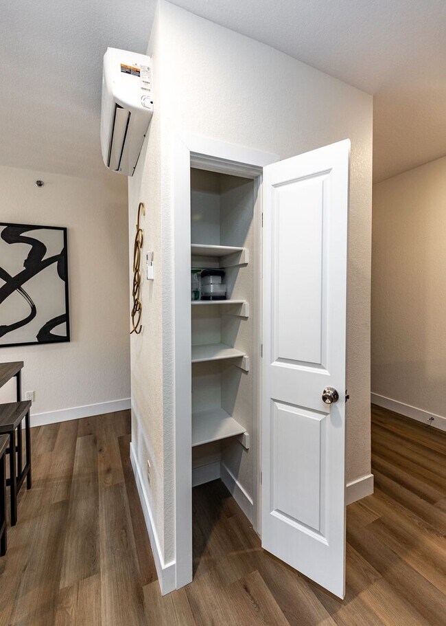 Building Photo - 5681 Silverstone Terrace