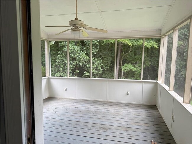 Building Photo - 12265 King Cir