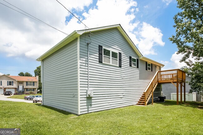 Building Photo - 2498 Winding Creek Dr