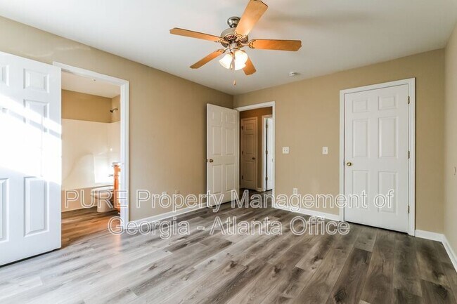 Building Photo - 1706 Stonehaven Cir