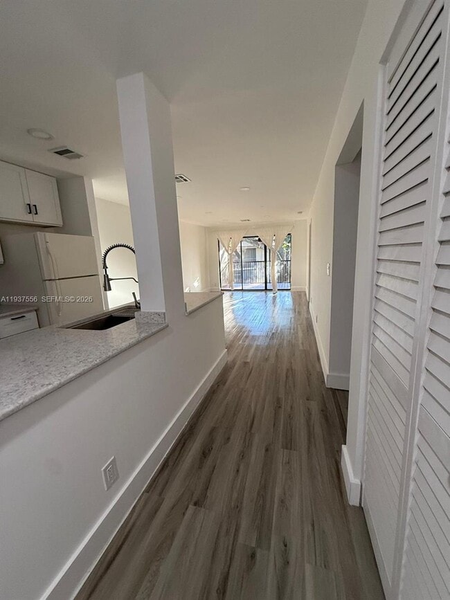 Building Photo - 9517 NW 2nd Pl