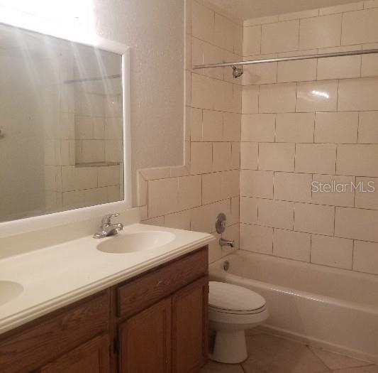 Building Photo - 3359 Hillmont Cir