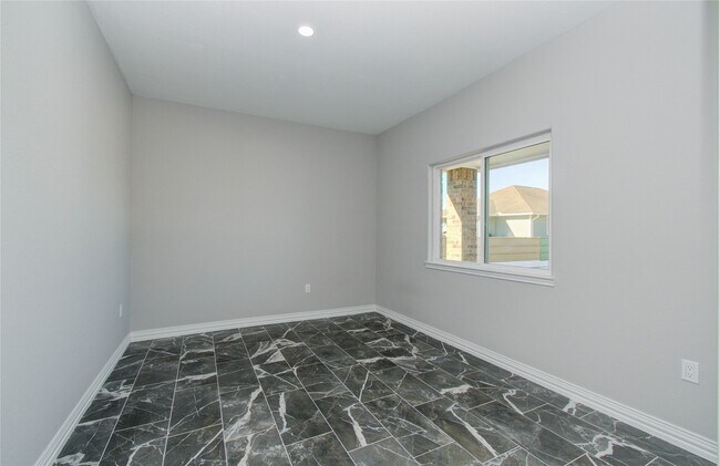 Building Photo - 898 Rd 3556