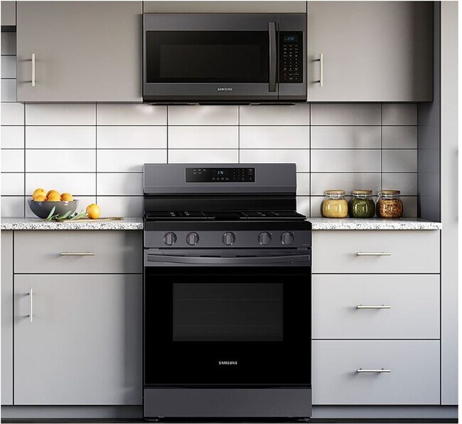 Building Photo - 129(425)