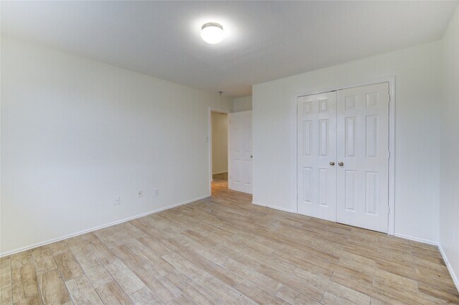 Building Photo - 9926 Myrtle Field Ln
