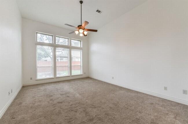Building Photo - 10014 Eldarica Way