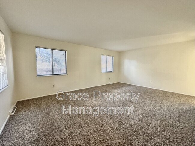 Building Photo - 5728 S Kenton St
