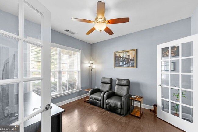 Building Photo - 736 Firefly Ct