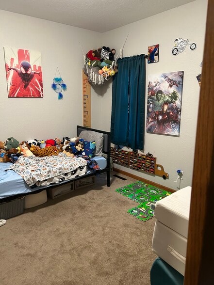 Building Photo - 485 Thomas St