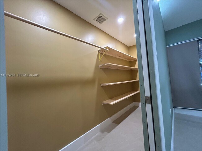 Building Photo - 21939 SW 124th Pl