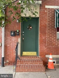 Building Photo - 2721 E Somerset St