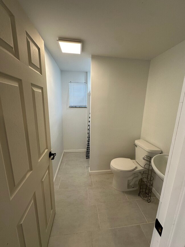 Building Photo - 109 E Jackson St