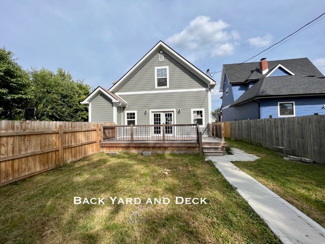 Building Photo - 1016 Villa Ave