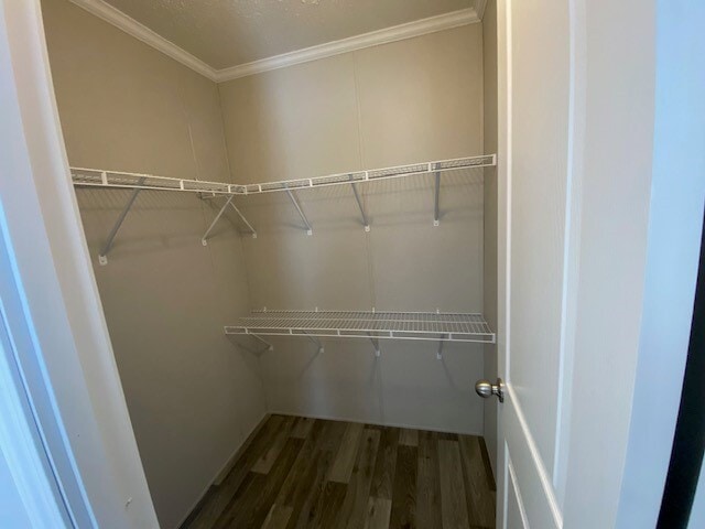 Building Photo - 10 Bradley Ln