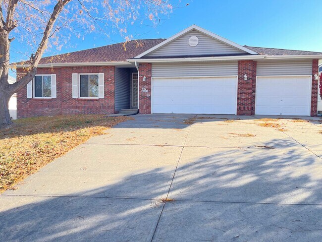 Primary Photo - Northwest Omaha Gem: 2,700 Sq Ft, 3-Bedroom, Walk-Out Finished Basement, Fenced Yard, 3-Car Garag...