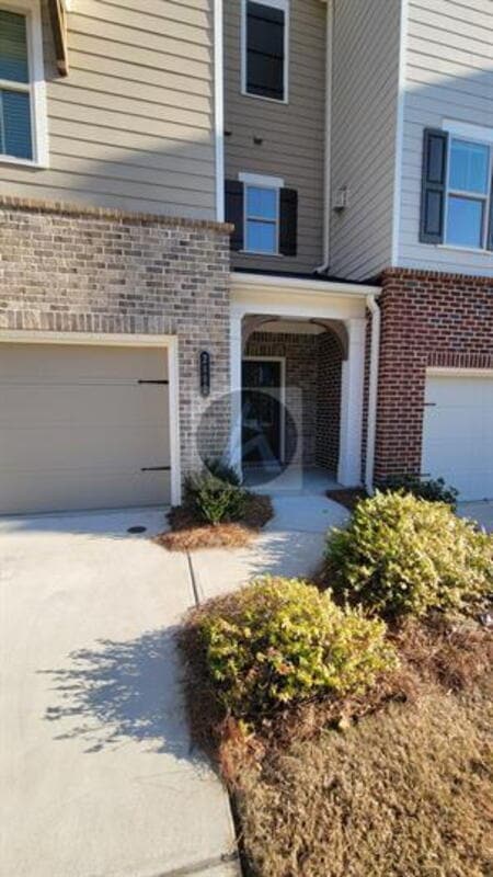 Building Photo - 2892 Boone Dr