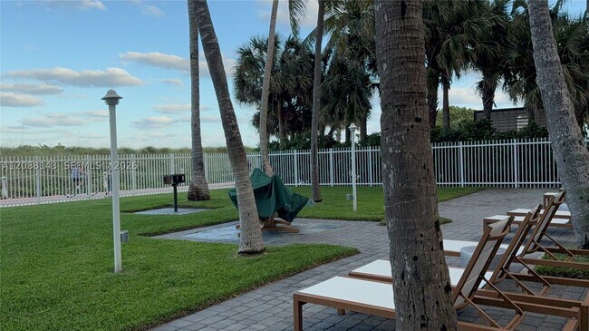 Building Photo - 6301 Collins Ave